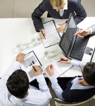 Проводит рекламно-информационную работу о деятельности СЭЗ и ее резидентов