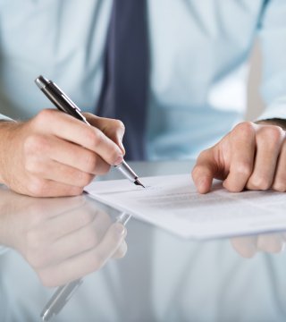 Заключае дагаворы з рэзідэнтамі СЭЗ "Гомель-Ратон" аб умовах дзейнасці