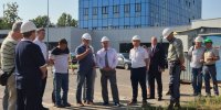 Сегодня глава администрации СЭЗ «Гомель-Ратон» Владимир Привалов проинспектировал ход строительства здания производственного назначения научно-технического парка «Коралл»