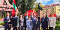 Администрация СЭЗ «Гомель-Ратон» приняла участие в торжественной церемонии возложения цветов к Вечному огню в честь Дня народного единства